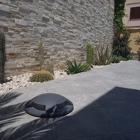 לינה וארוחת בוקר Aloe Comfort