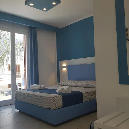 לינה וארוחת בוקר Aloe Comfort 4*